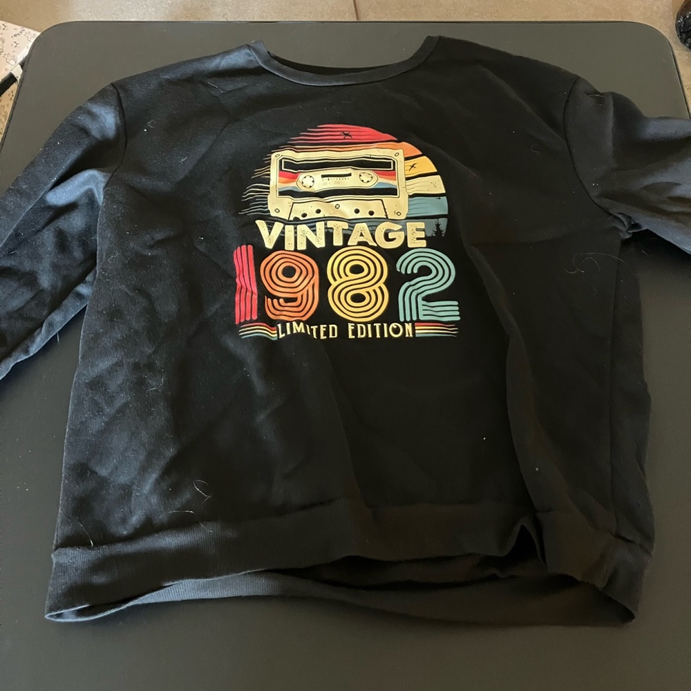 SHEIN Black Vintage 1982 Crewneck Sweater
